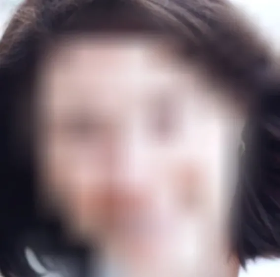 Angelika, 40
