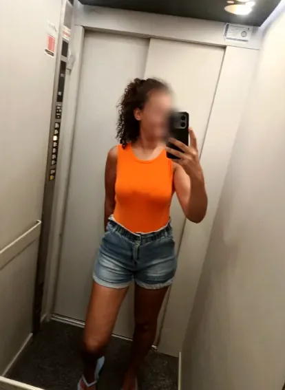Chiara, 33