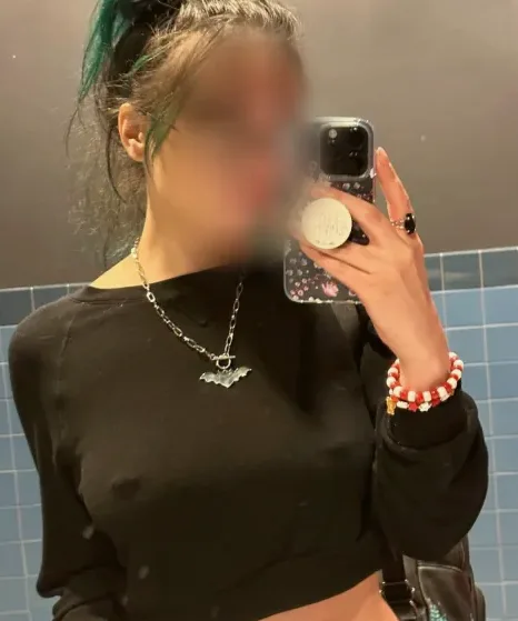 Jana, 28