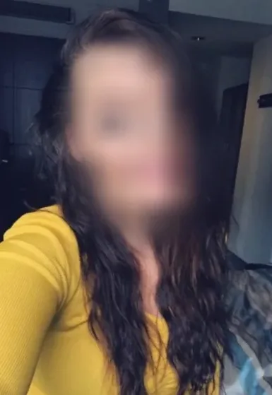 Larissa, 35