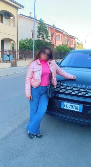 Mirela, 36
